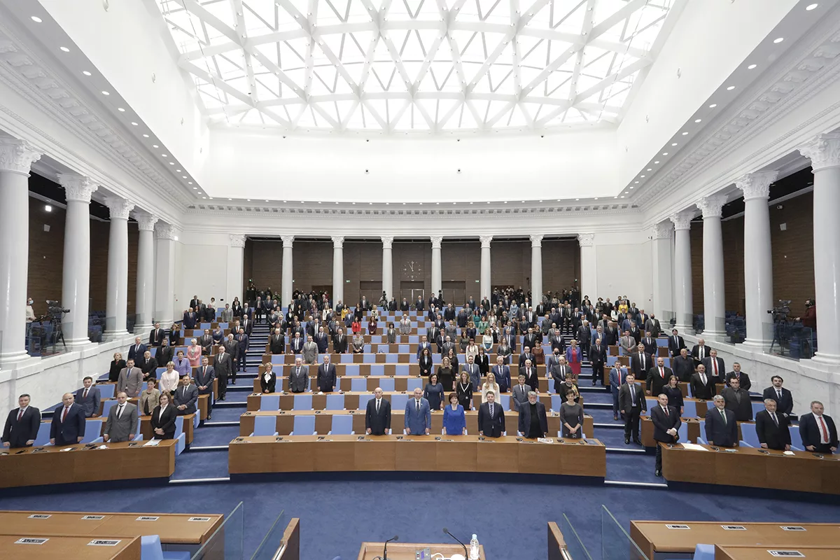 НС решава съдбата на премиерския пост